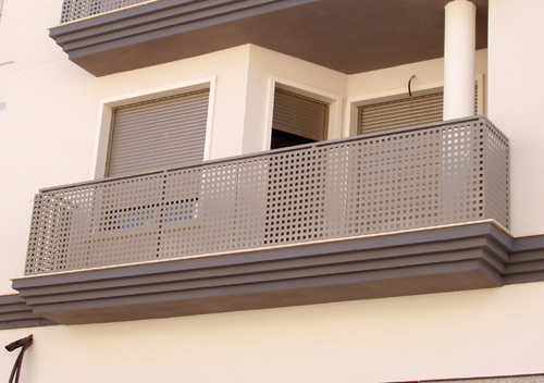 Carpintería metálica LA VILLA escleras barandillas lavilla balcon chapa perforada