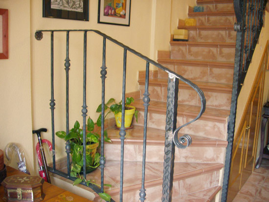 Foto: Escalera y Barandilla de Obra de Multiservicios Alcarreñas Sl.  #3130616 - Habitissimo